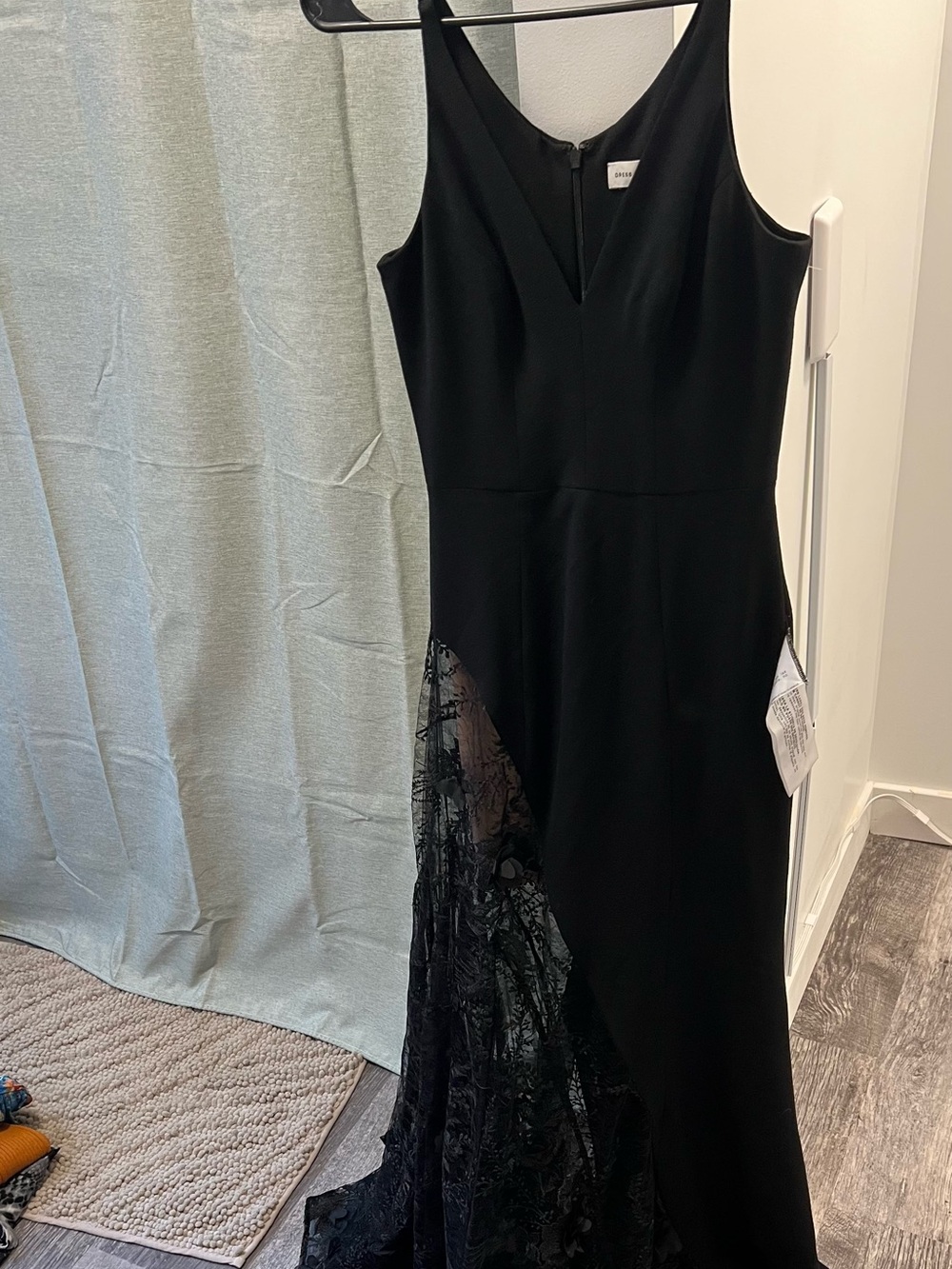Dress the Population Black One-Shoulder Evening Gown with Lace Inset
